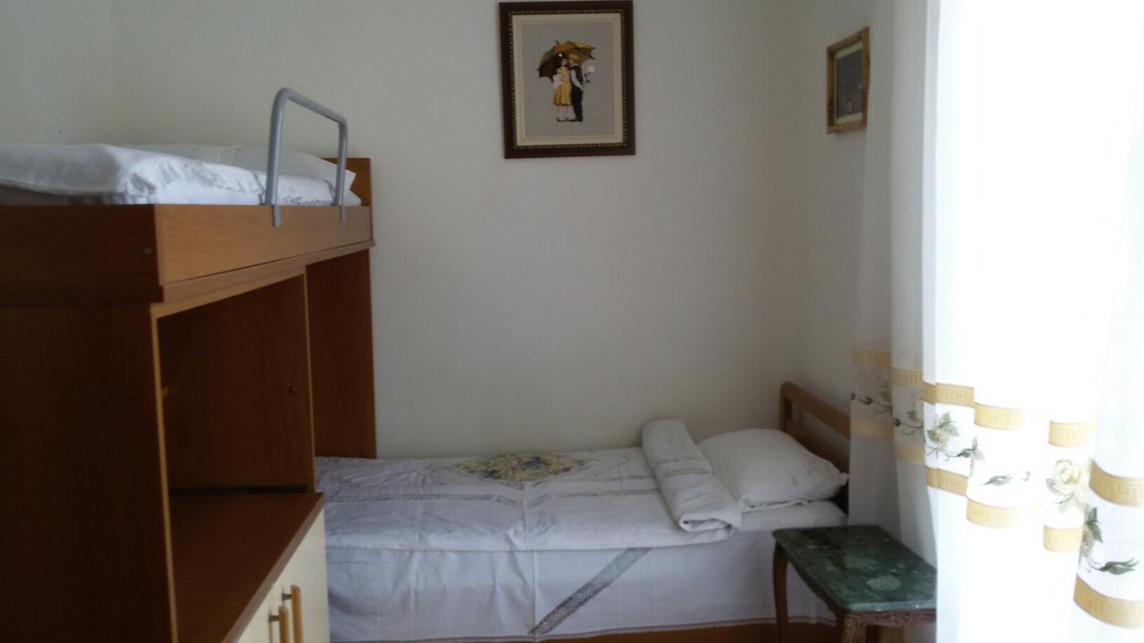 Apartment Botanicheskiy Sad ストモレ エクステリア 写真