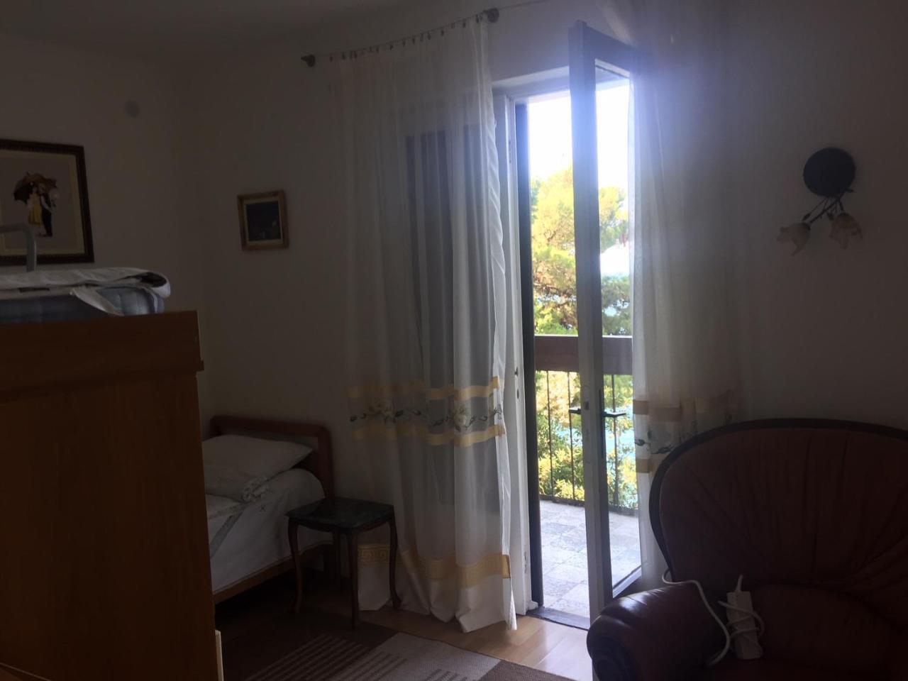 Apartment Botanicheskiy Sad ストモレ エクステリア 写真